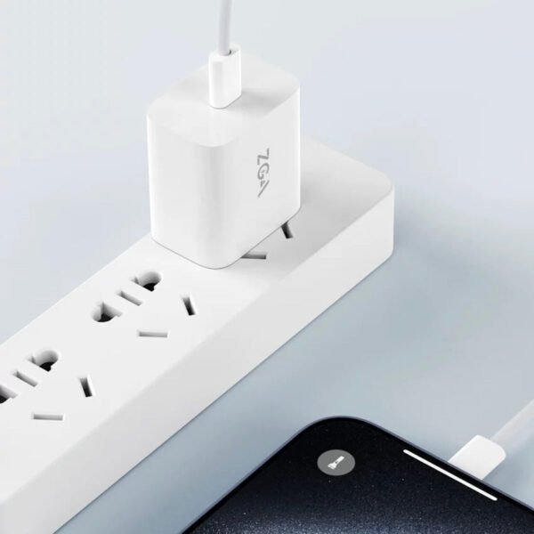 AA850D03-D28E-4A62-9A5F-D6850ED55353.jpg i1243 CT10S PD 20W Quick Charging USB-C power adapter
