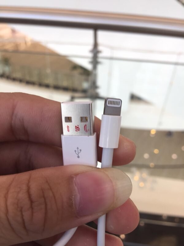 i386 Apple Original Lightning to USB Cable (used) Original In box